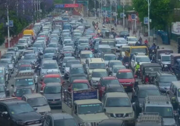जोरबिजोर प्रणाली हटेसँगै सडकमा जाम